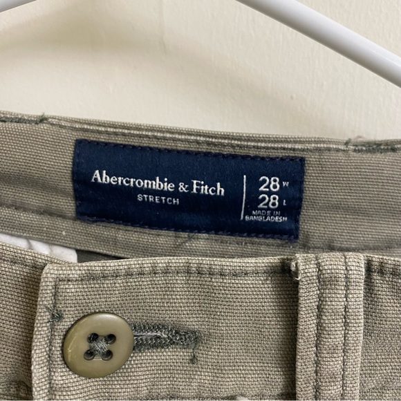 Abercrombie Cropped Cargo Pant - Picture 2 of 2